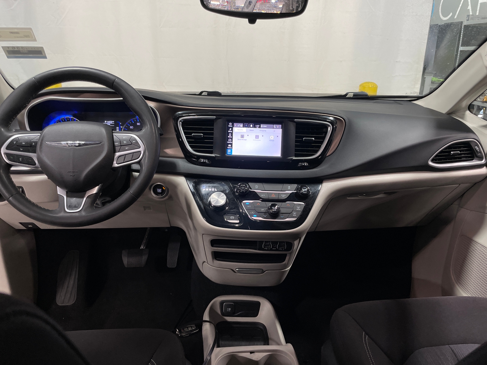 Thumbnail: 2024 Chrysler Voyager - 3