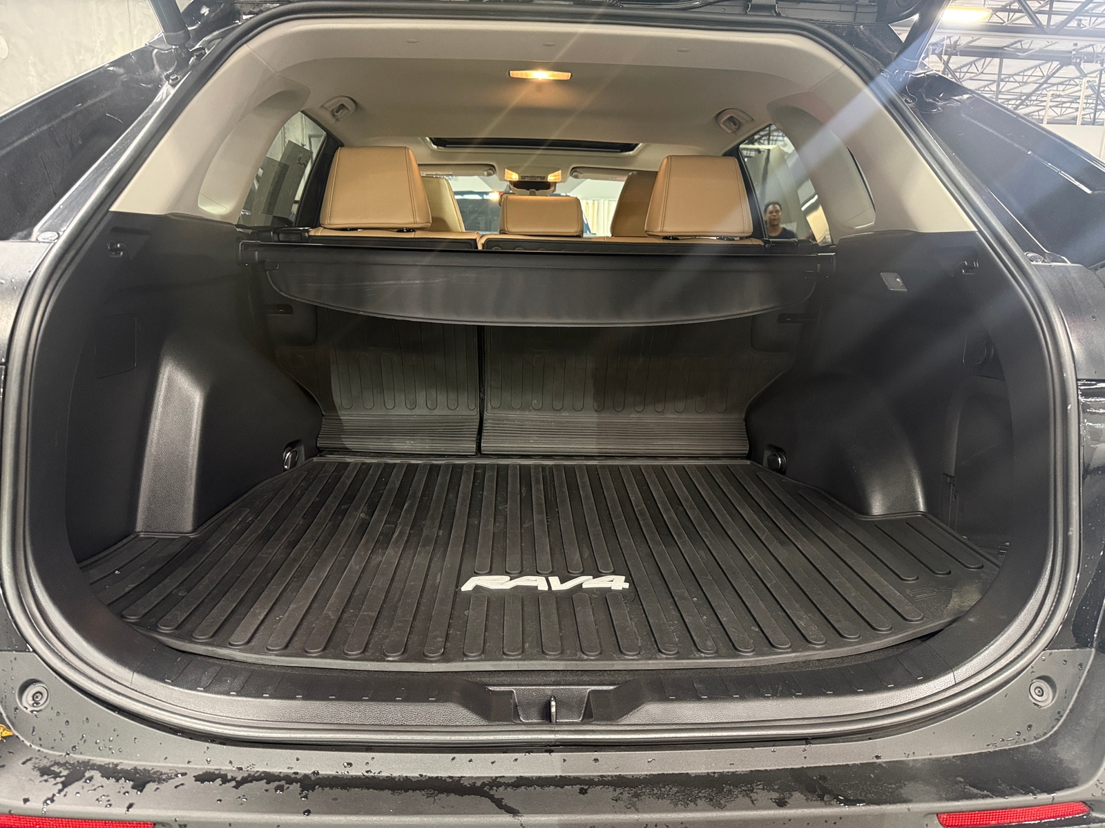 Thumbnail: 2021 Toyota RAV4 - 7