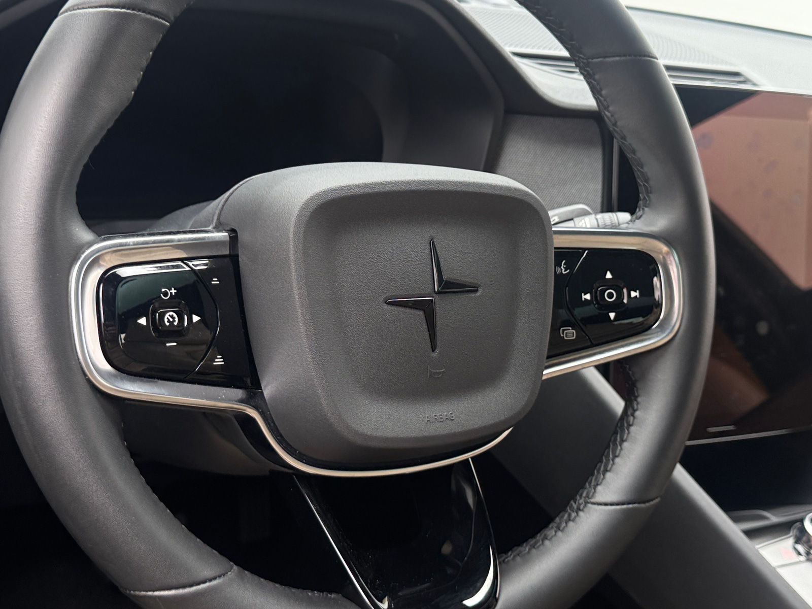 Thumbnail: 2022 Polestar 2 - 4