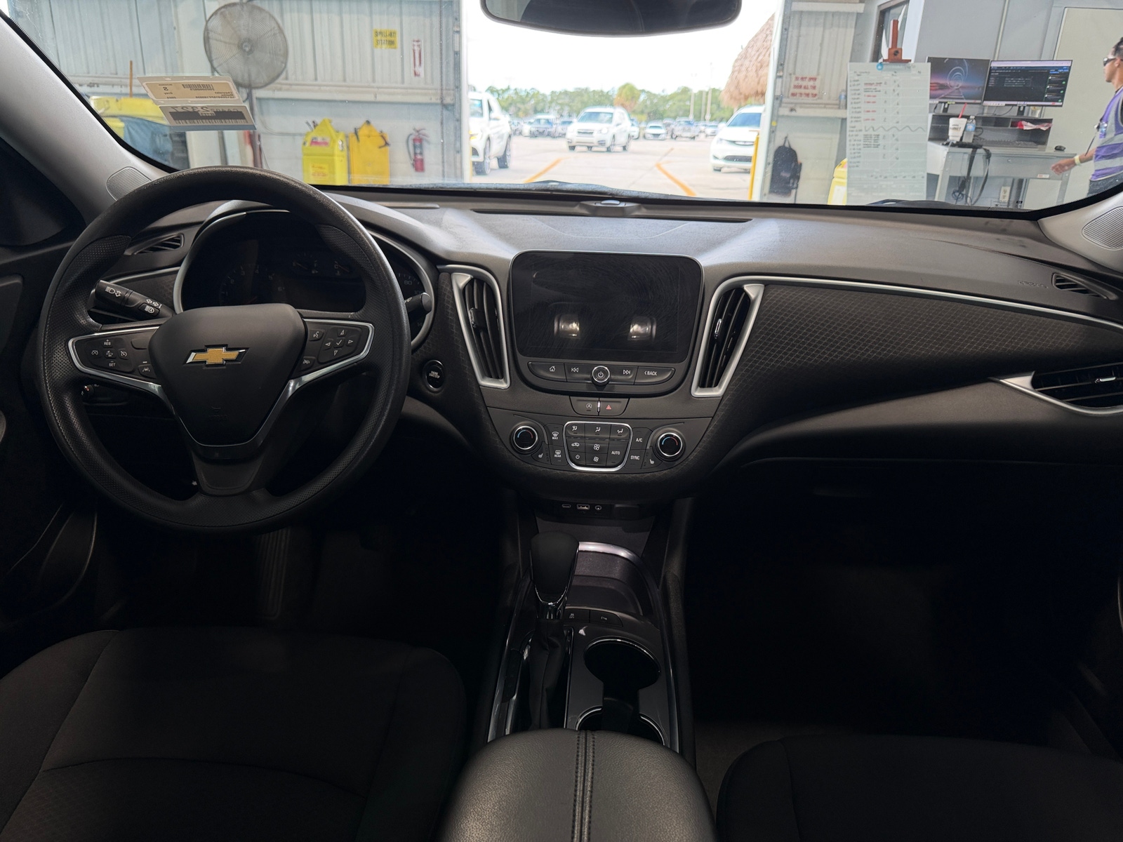 Thumbnail: 2023 Chevrolet Malibu - 3