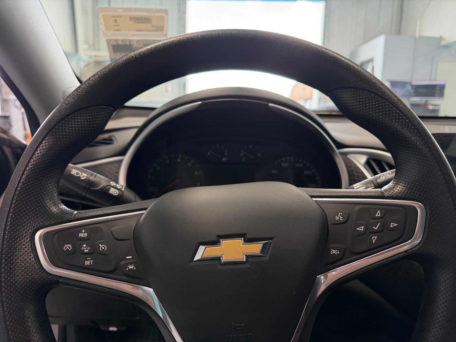 Thumbnail: 2023 Chevrolet Malibu - 5