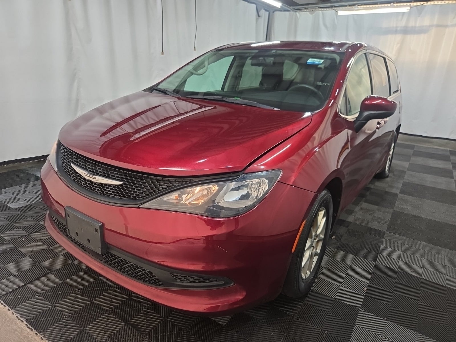 2022 Chrysler Voyager LX