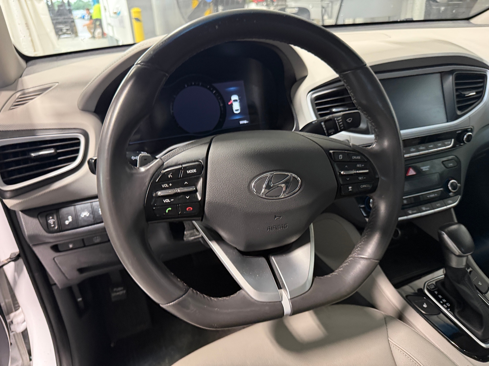 Thumbnail: 2019 Hyundai Ioniq - 4