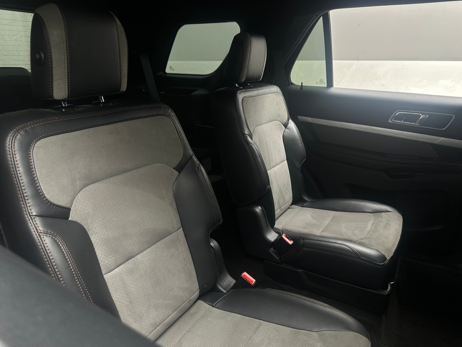 Thumbnail: 2017 Ford Explorer - 6