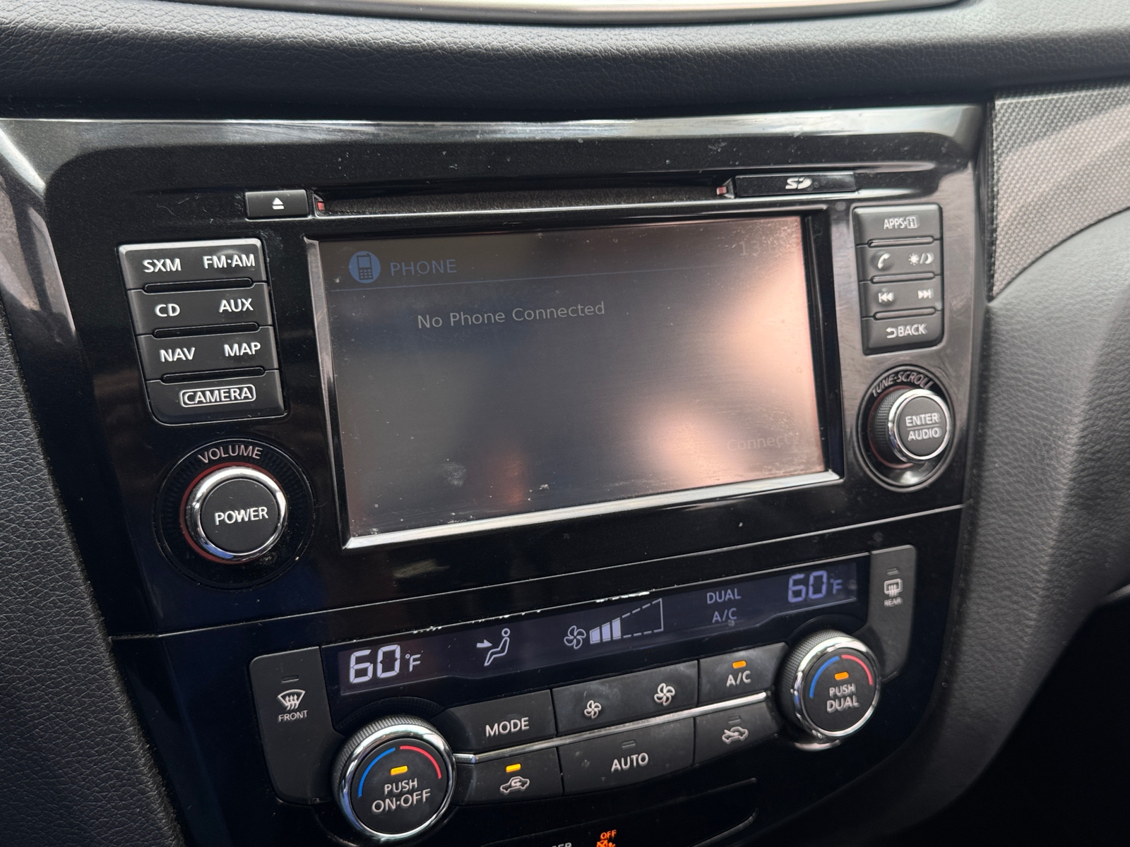 Thumbnail: 2015 Nissan Rogue - 3