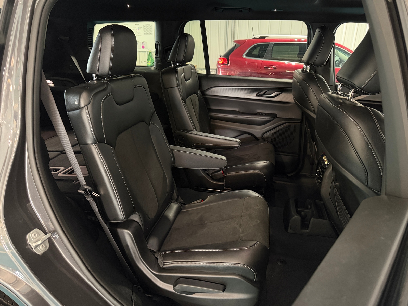 Thumbnail: 2023 Jeep Grand Cherokee L - 5