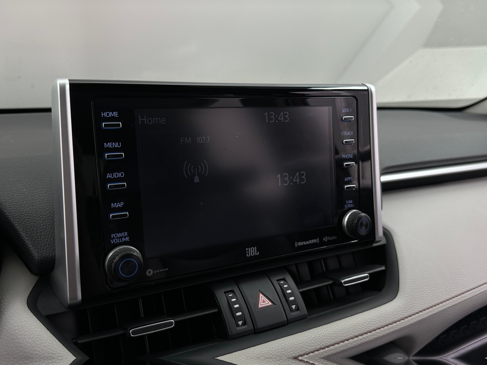 Thumbnail: 2019 Toyota RAV4 - 3