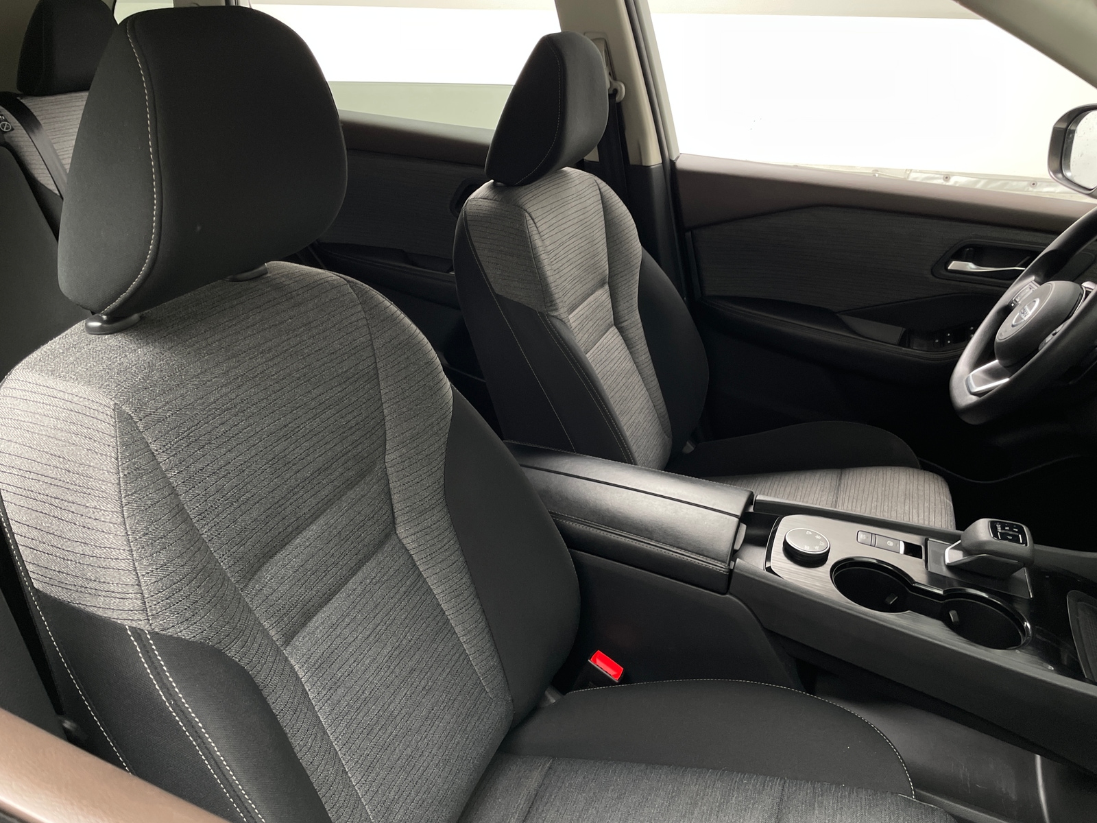 Thumbnail: 2021 Nissan Rogue - 2