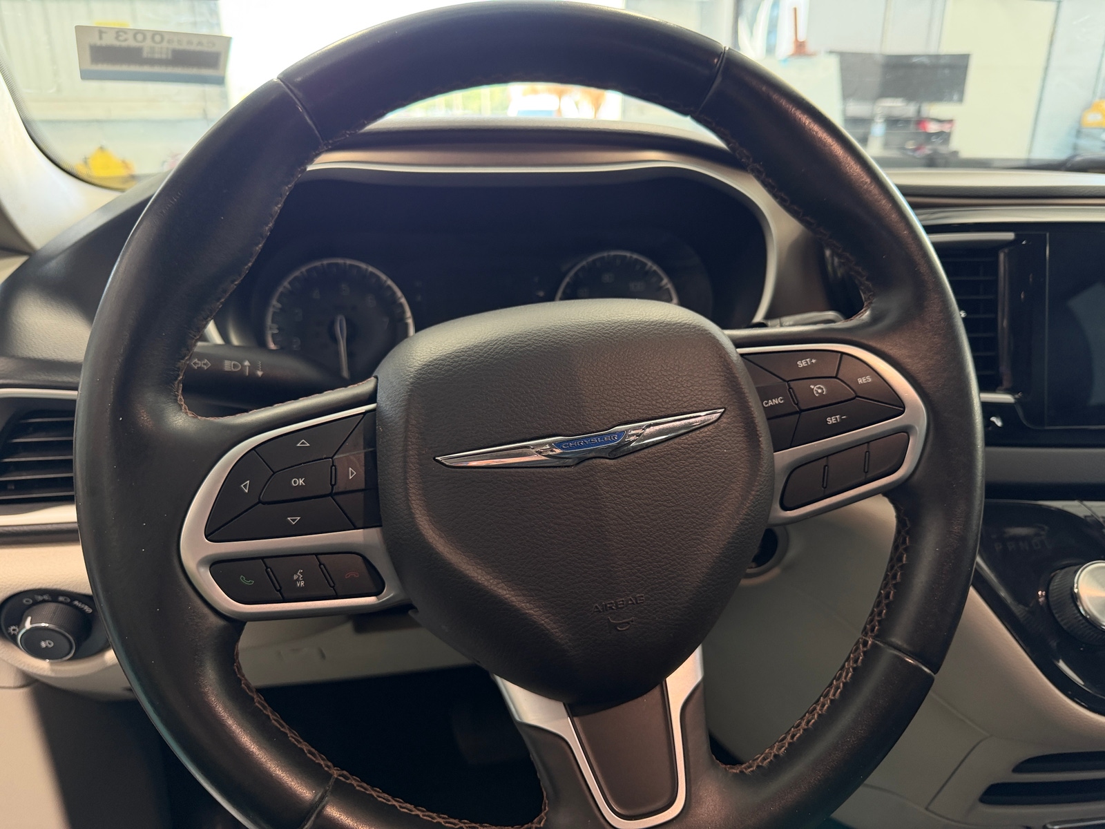Thumbnail: 2017 Chrysler Pacifica - 4