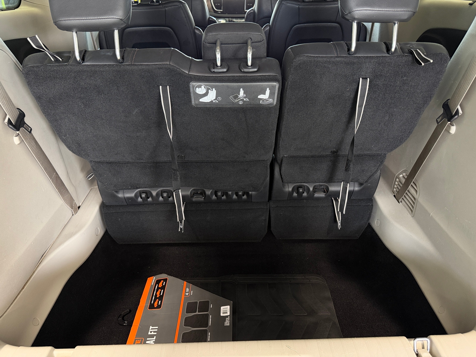 Thumbnail: 2017 Chrysler Pacifica - 6