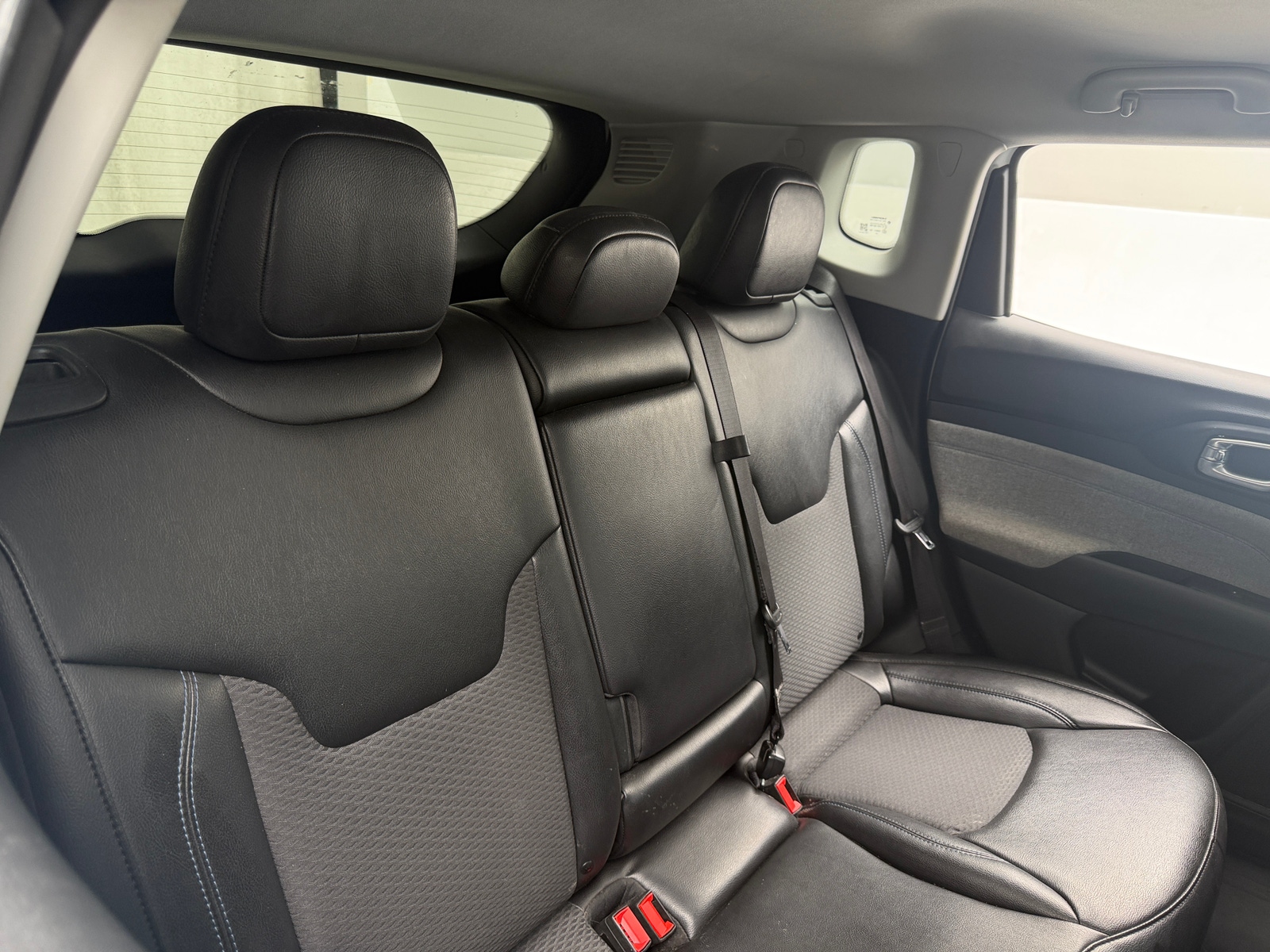 Thumbnail: 2022 Jeep Compass - 6
