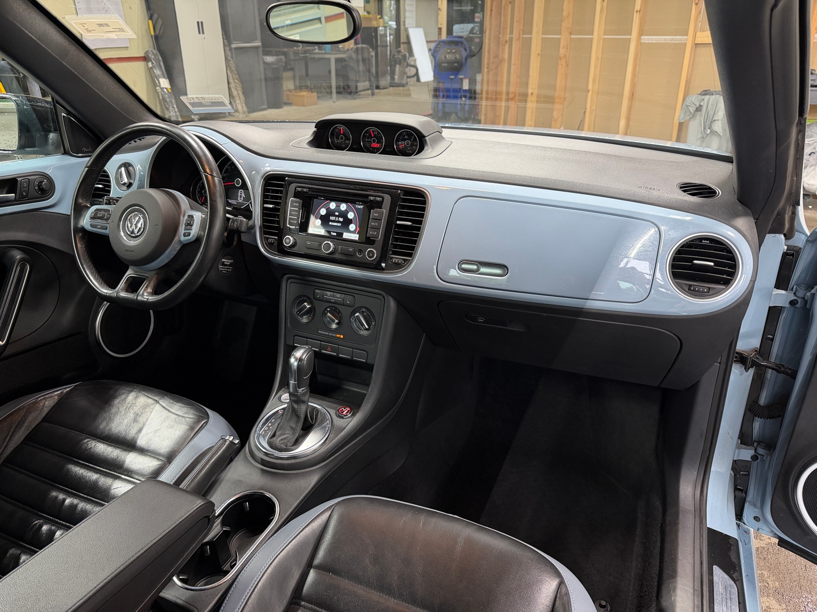 Thumbnail: 2013 Volkswagen Beetle - 3