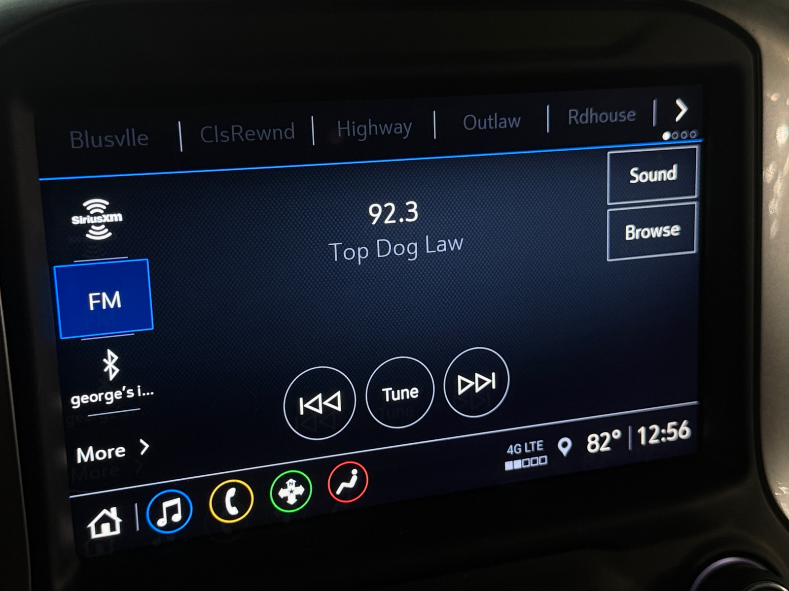 Thumbnail: 2022 Chevrolet Silverado 2500 - 3