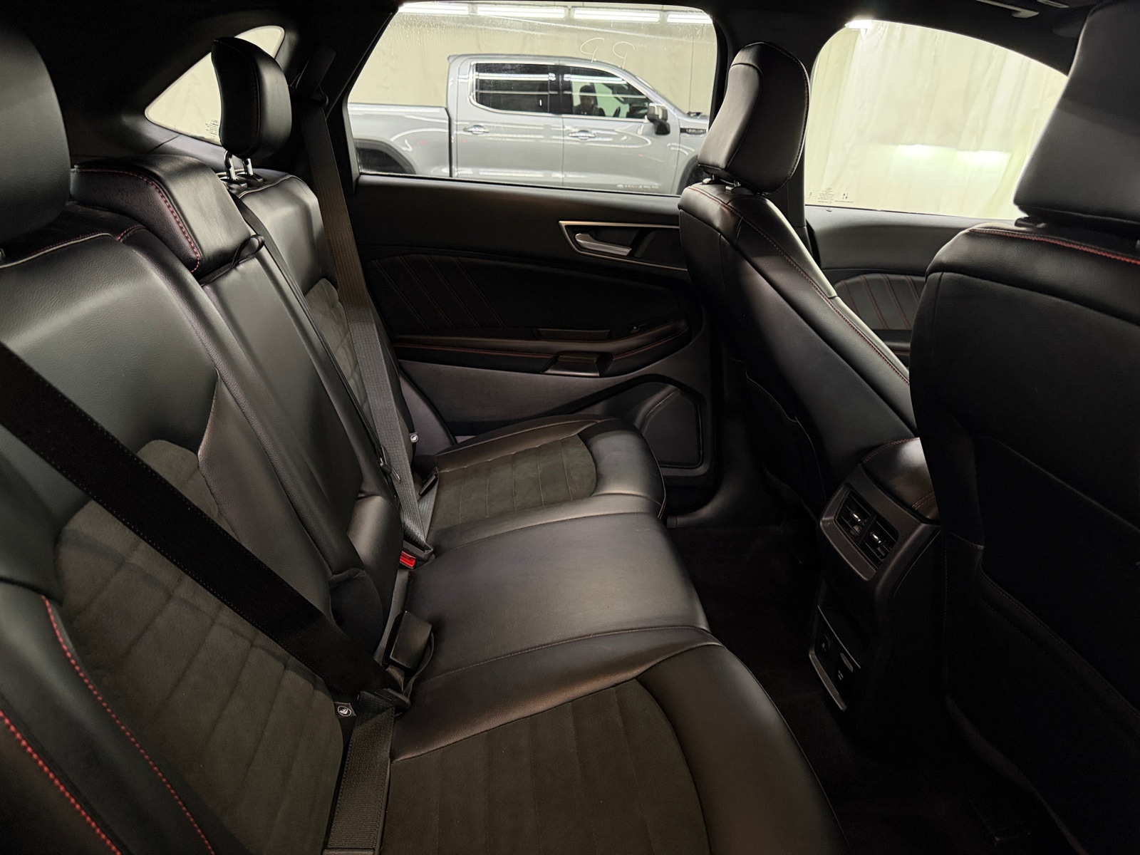 Thumbnail: 2023 Ford Edge - 5