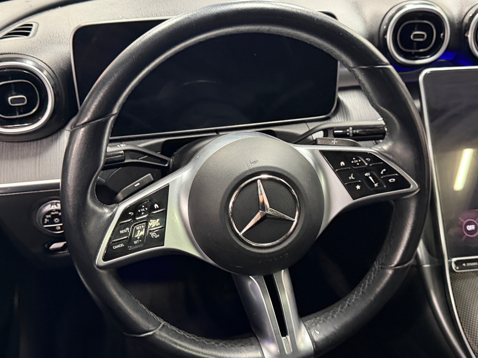 Thumbnail: 2022 Mercedes-Benz C-Class - 4