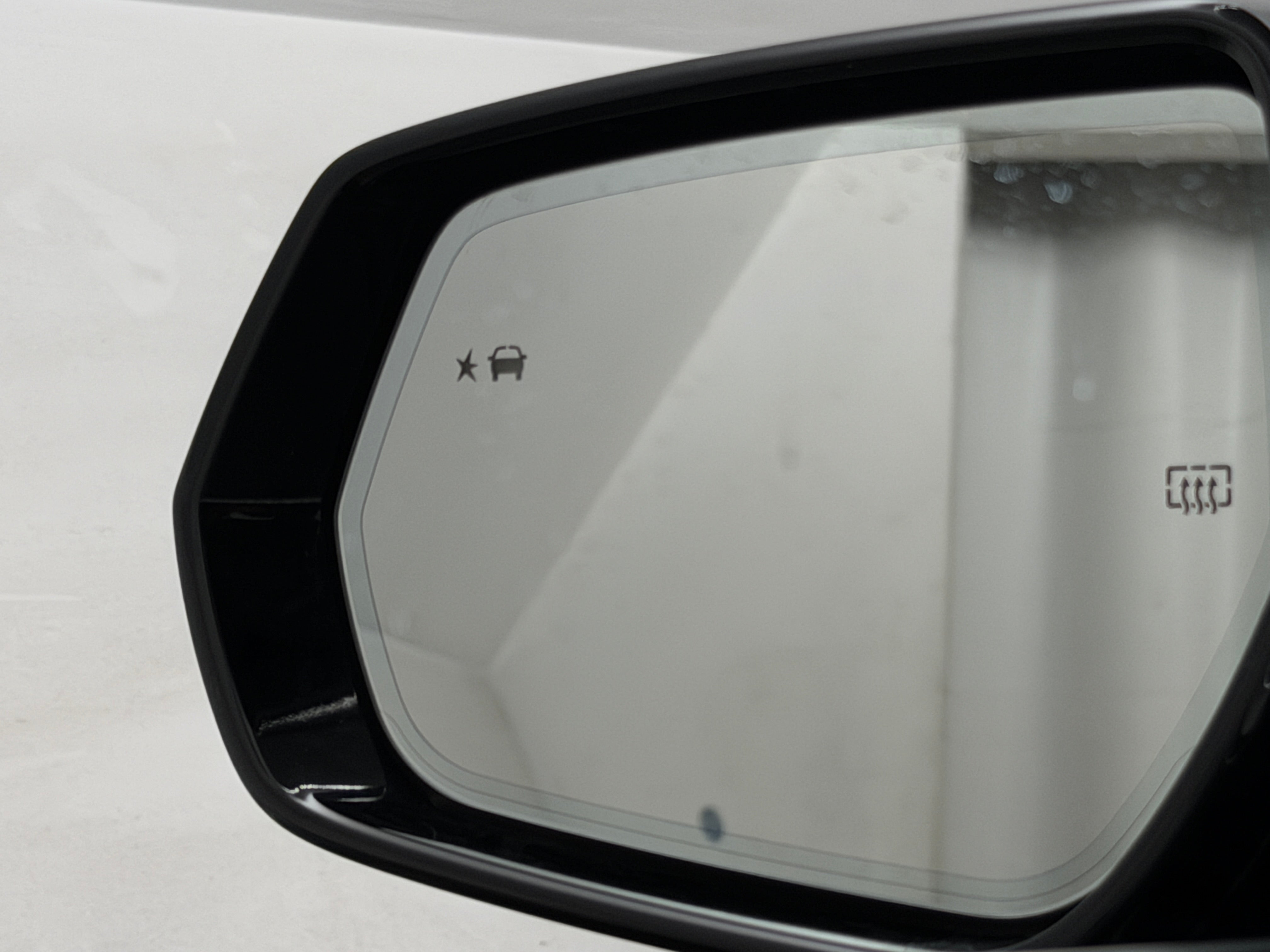2024 Cadillac XT4 Premium Luxury - Photo 12