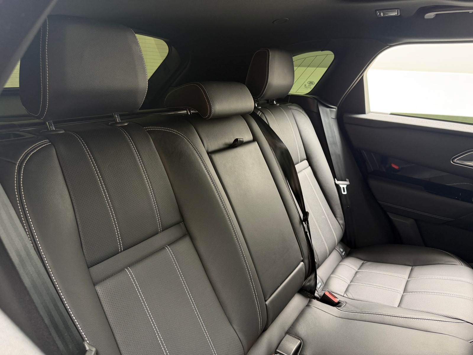 Thumbnail: 2023 Land Rover Range Rover Velar - 5