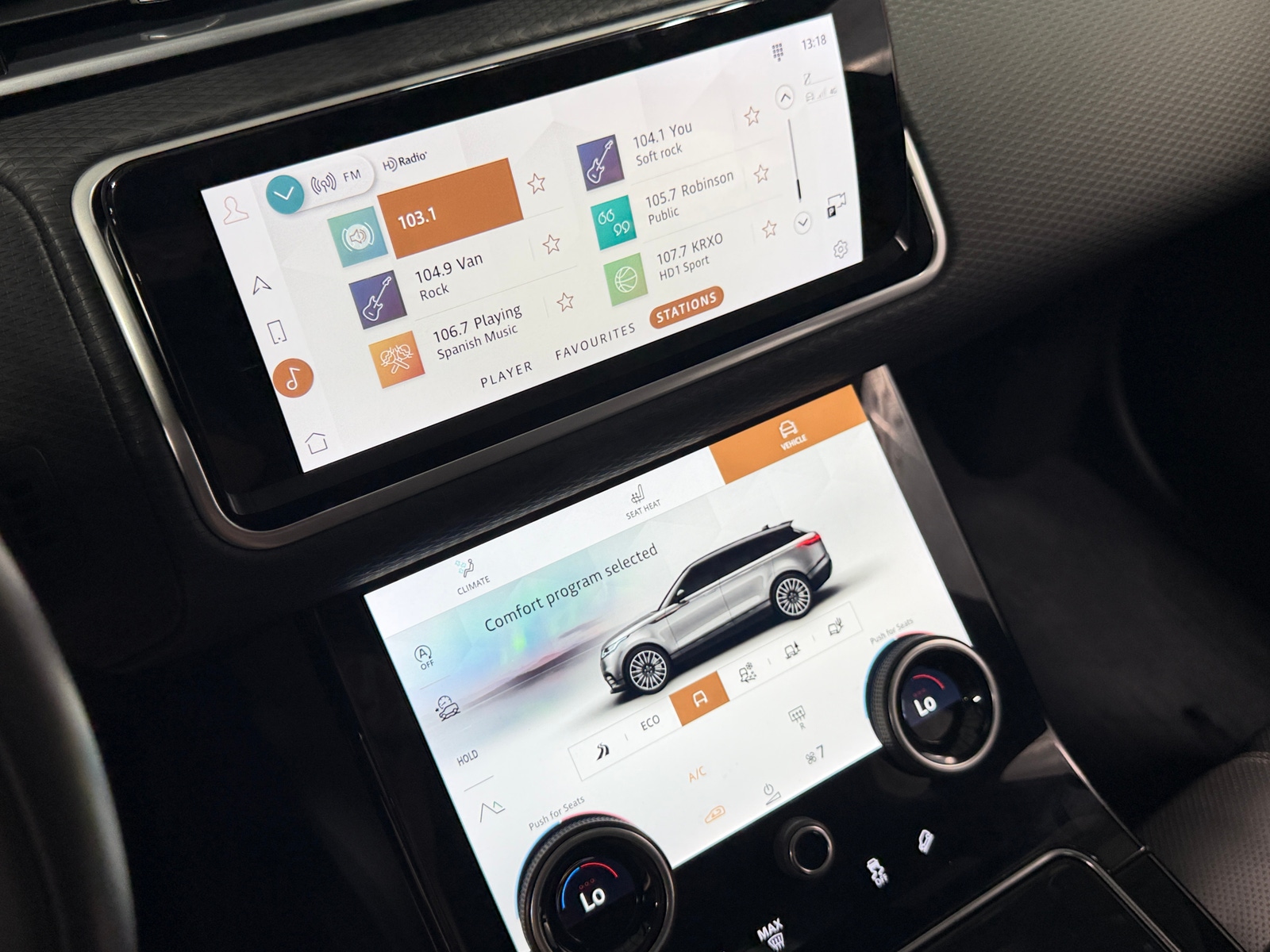 Thumbnail: 2023 Land Rover Range Rover Velar - 3