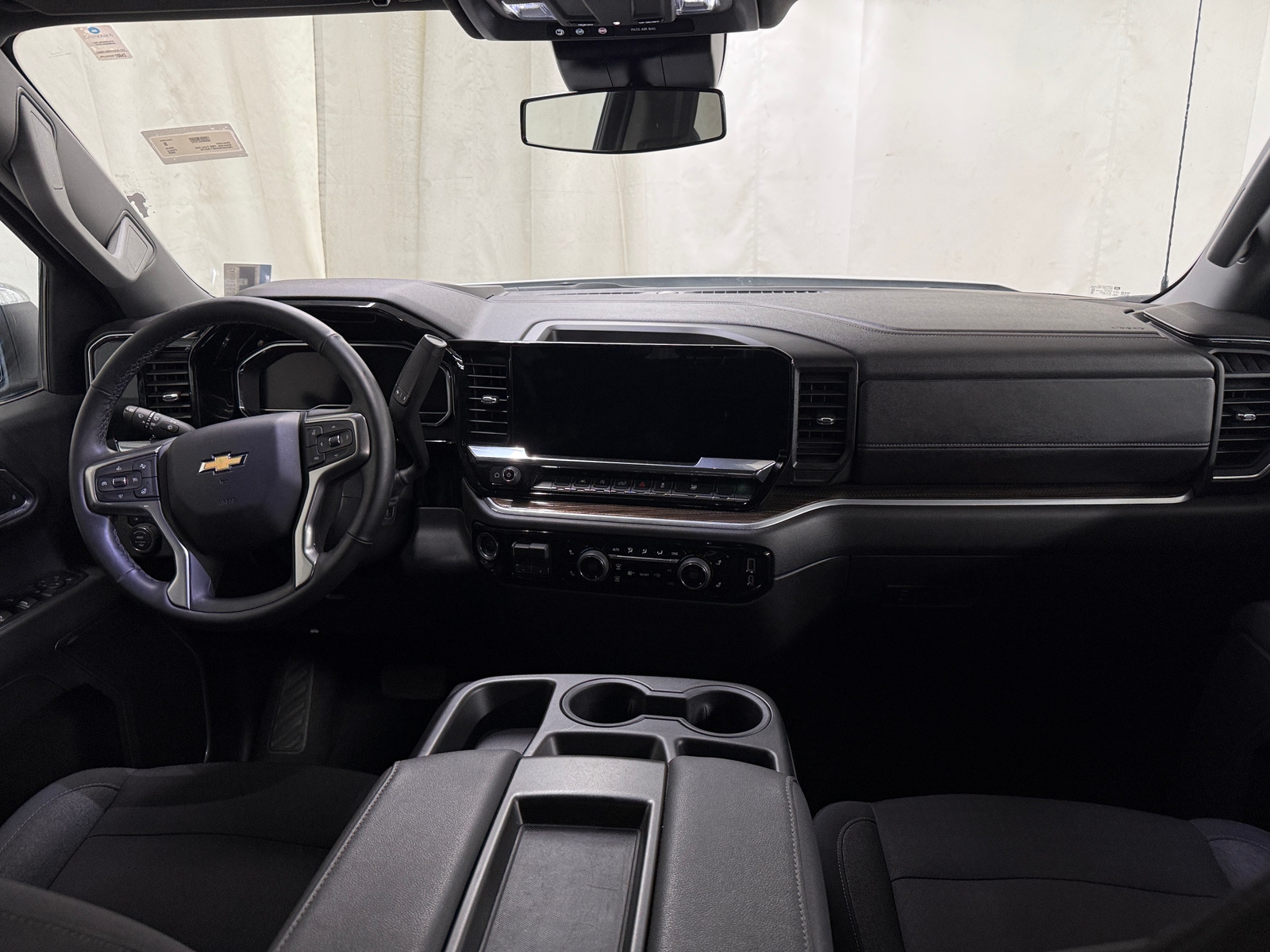 Thumbnail: 2025 Chevrolet Silverado 1500 - 3