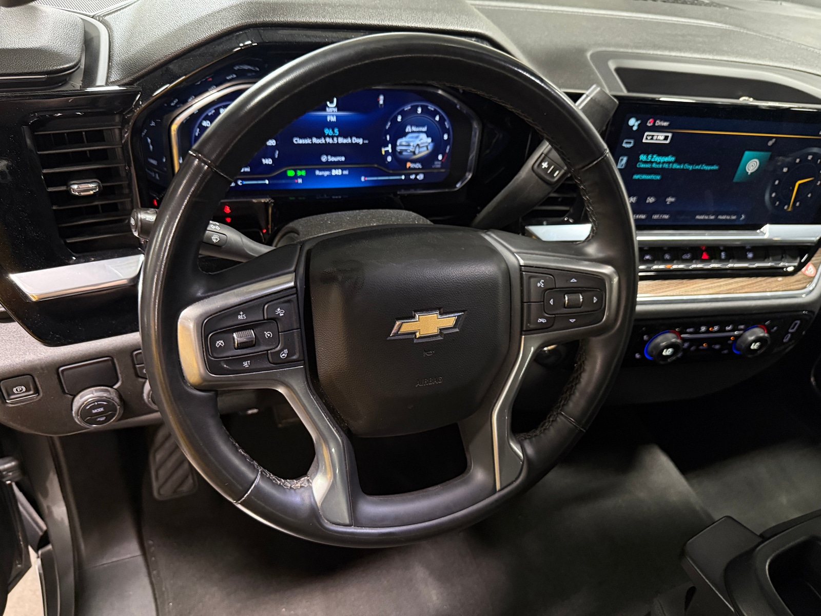 Thumbnail: 2025 Chevrolet Silverado 1500 - 5