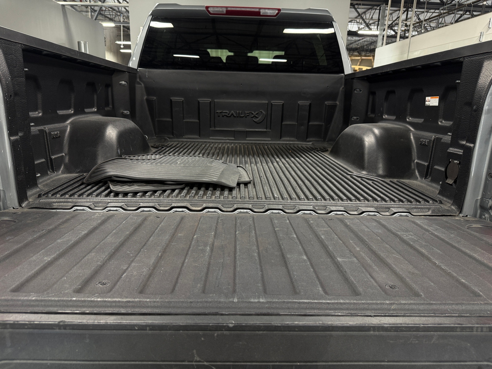 Thumbnail: 2025 Chevrolet Silverado 1500 - 7