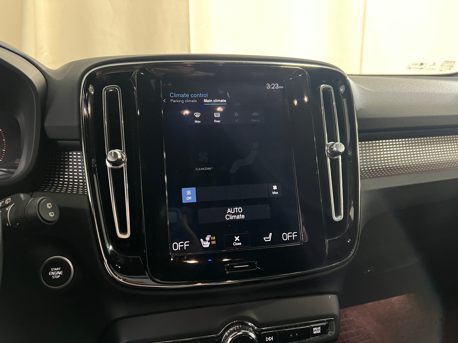 Thumbnail: 2019 Volvo XC40 - 3