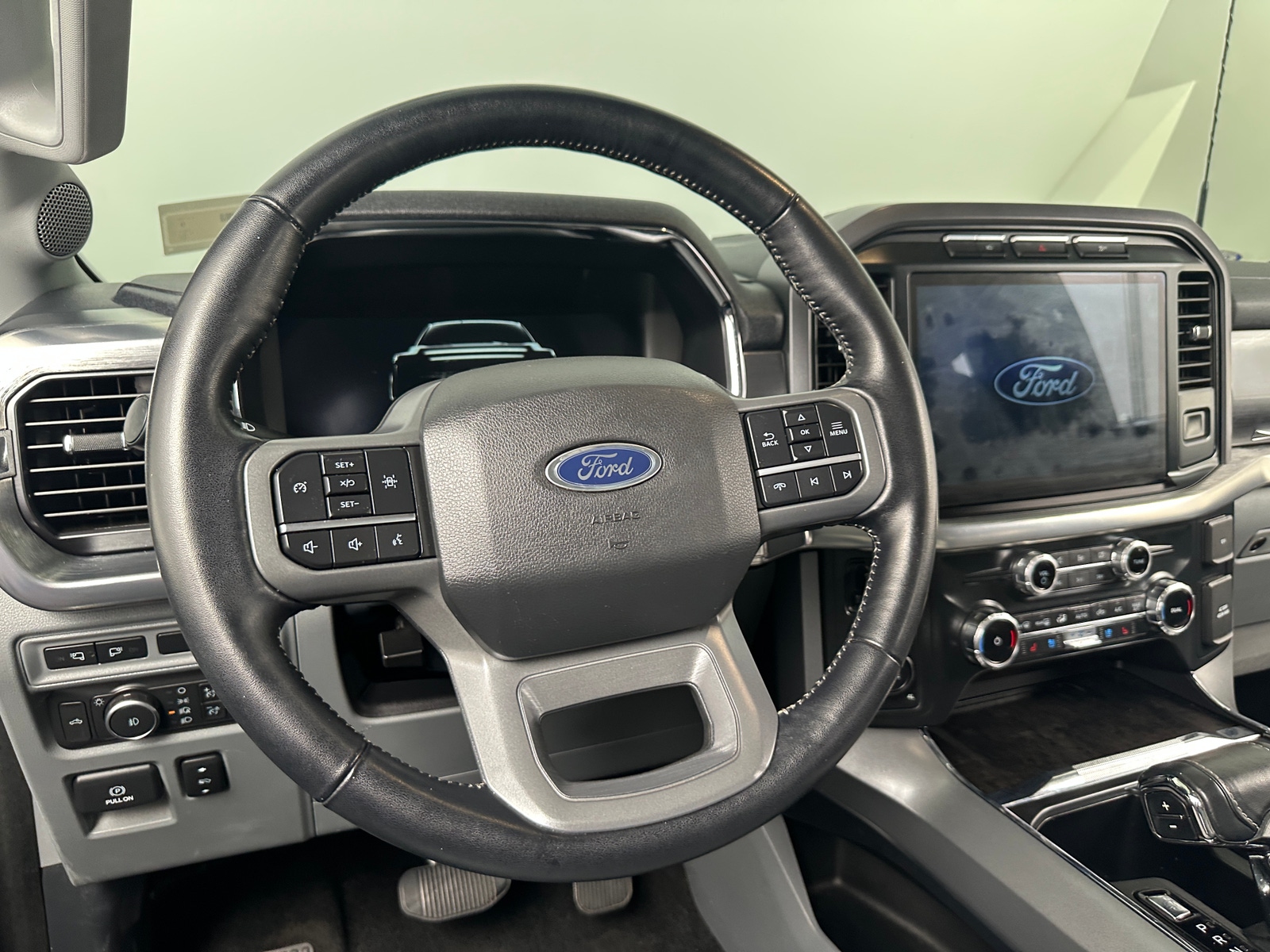 Thumbnail: 2022 Ford Econoline - 4