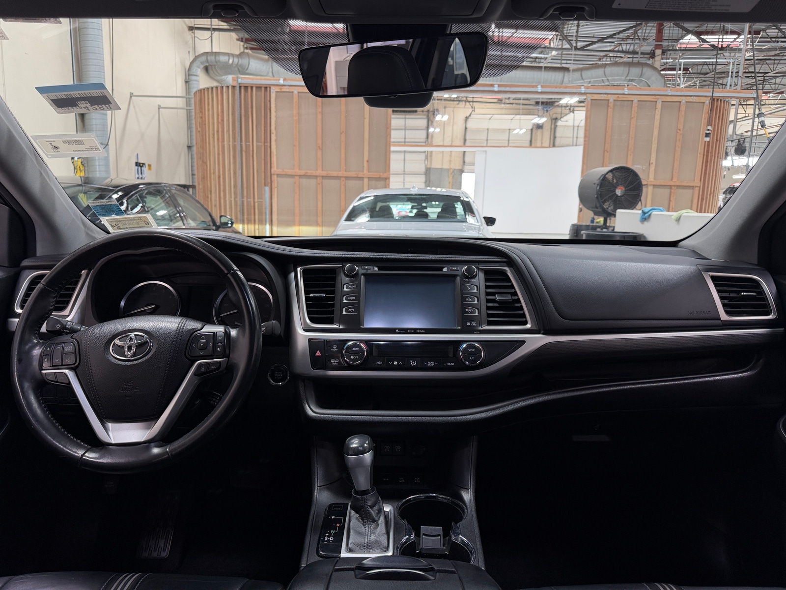 Thumbnail: 2017 Toyota Highlander - 2
