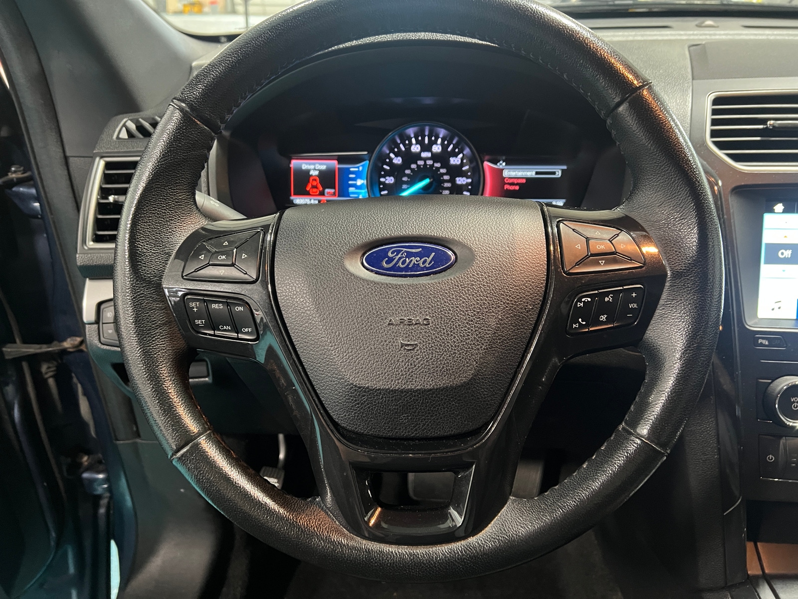 Thumbnail: 2018 Ford Explorer - 4