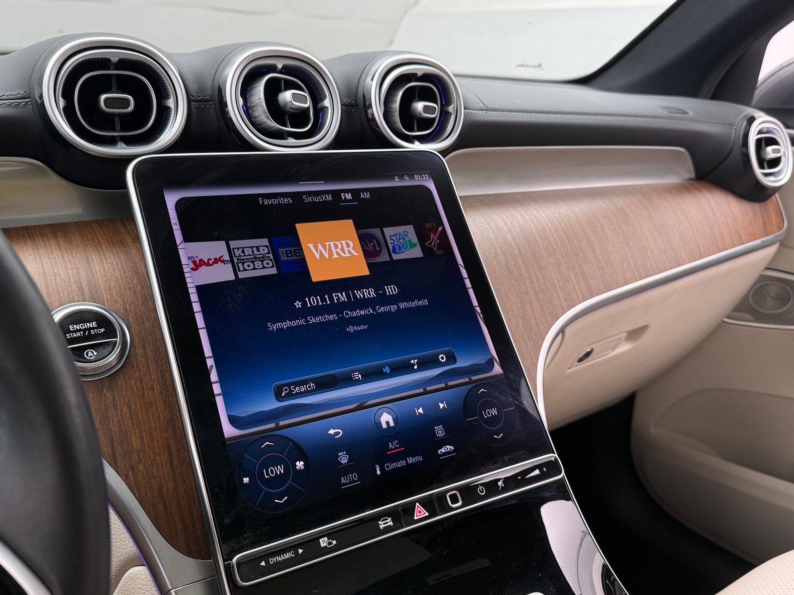 Thumbnail: 2023 Mercedes-Benz GLC - 3