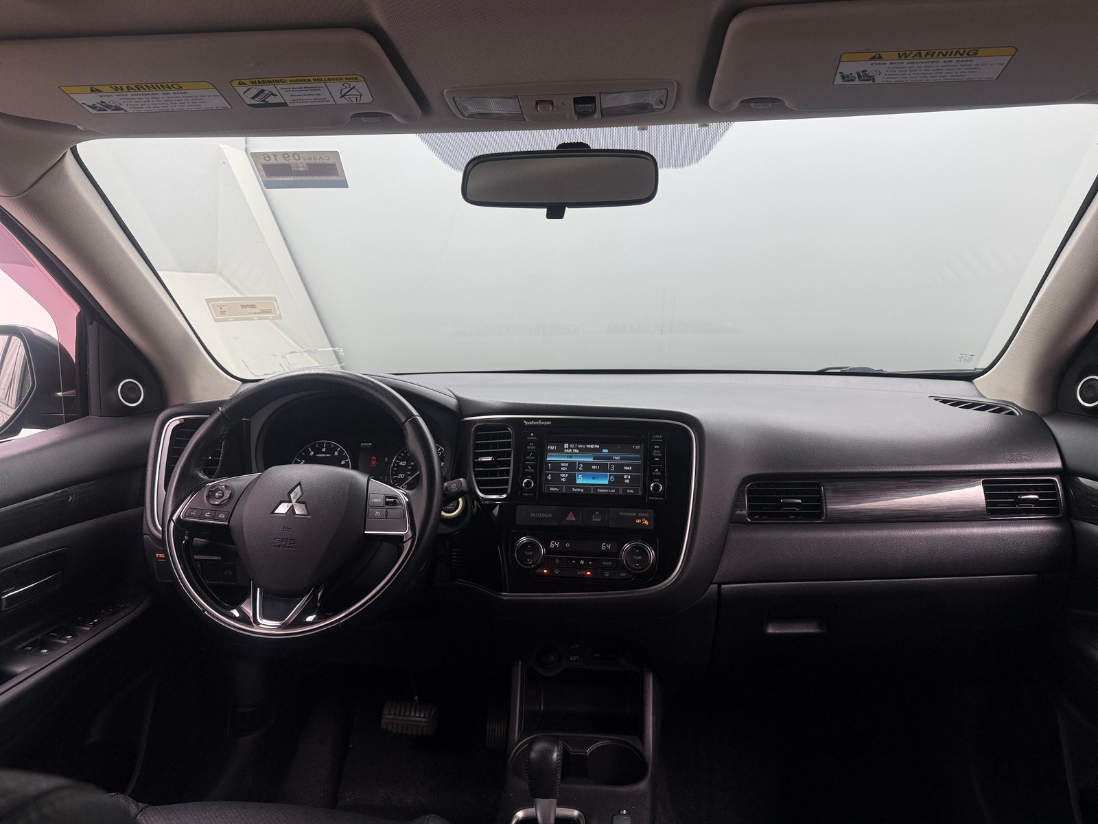 Thumbnail: 2016 Mitsubishi Outlander - 2