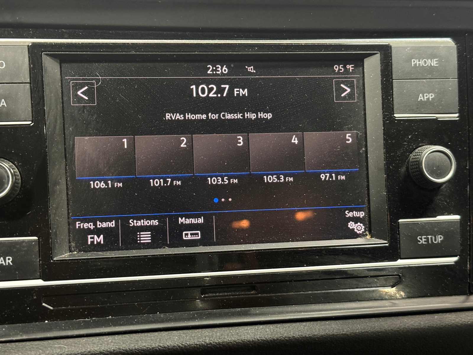 Thumbnail: 2019 Volkswagen Jetta - 3