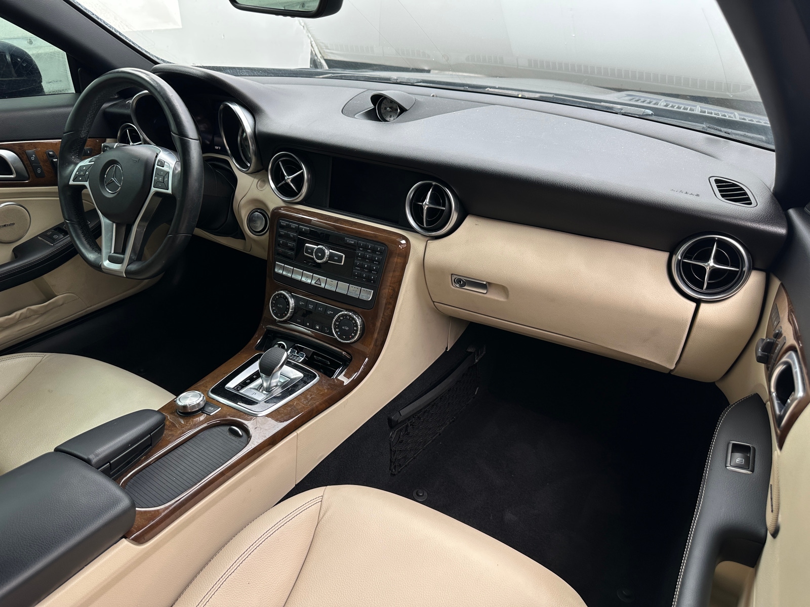 Thumbnail: 2016 Mercedes-Benz SLK - 2