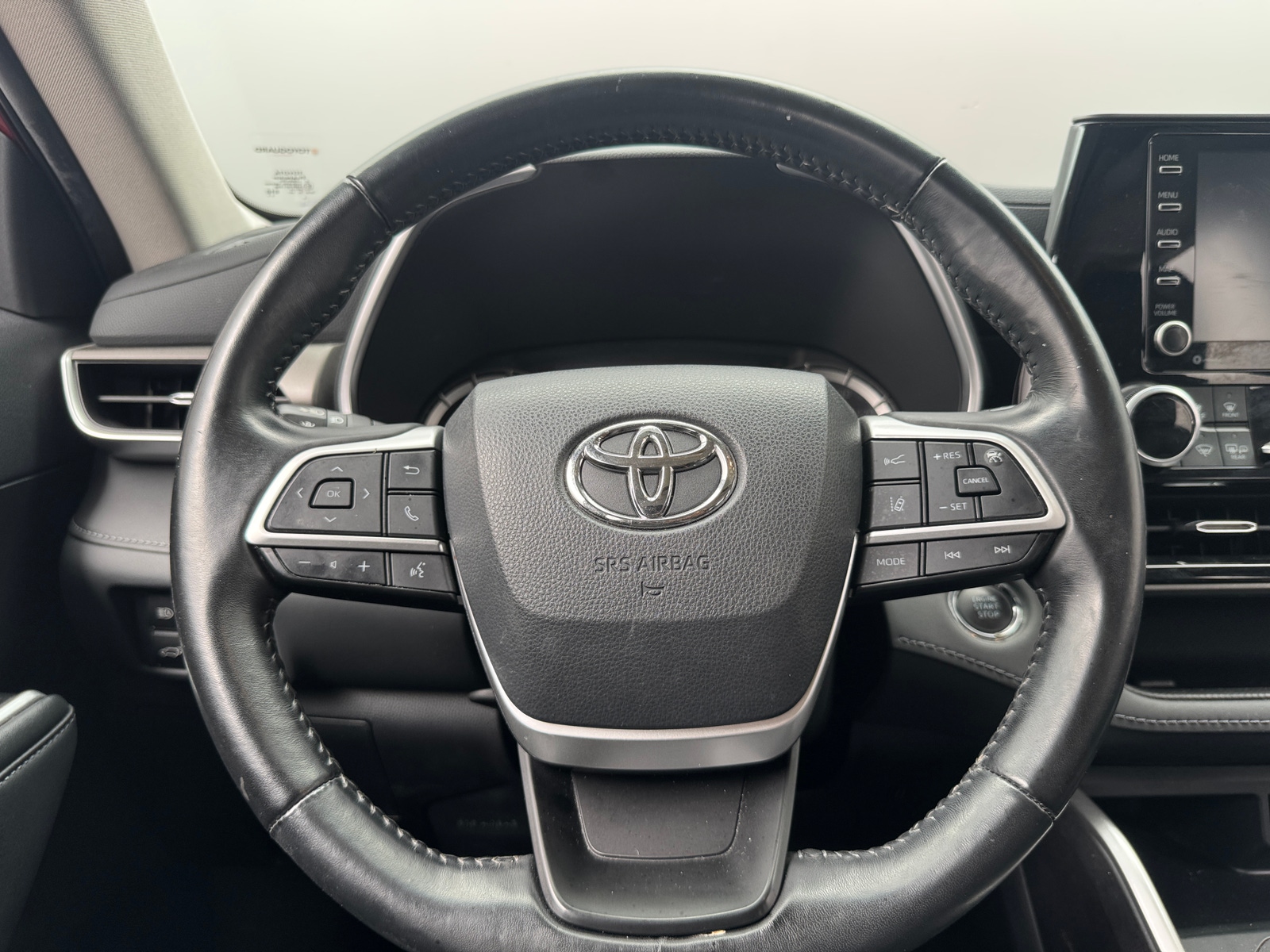 Thumbnail: 2022 Toyota Highlander - 5