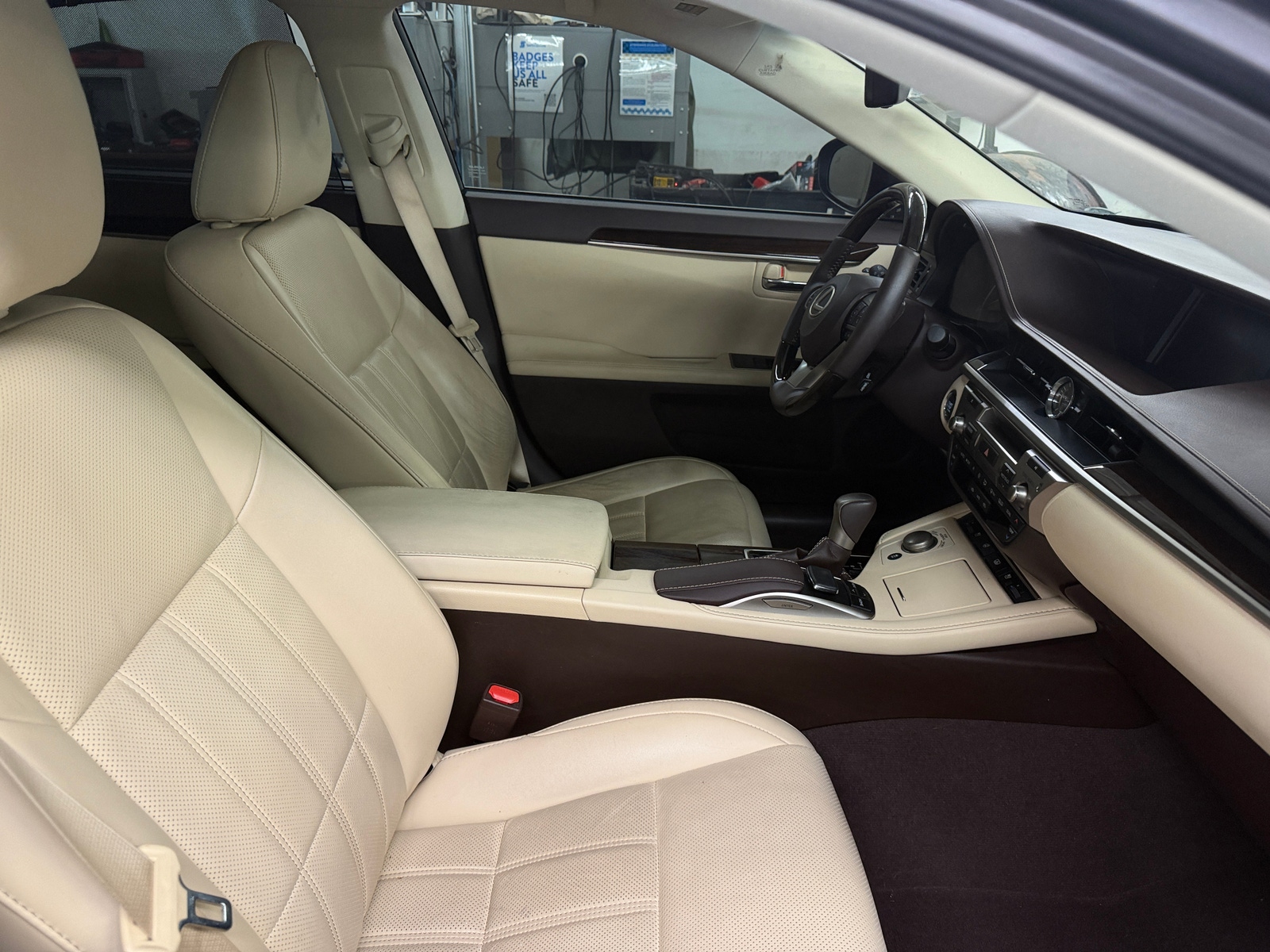 Thumbnail: 2016 Lexus ES - 2