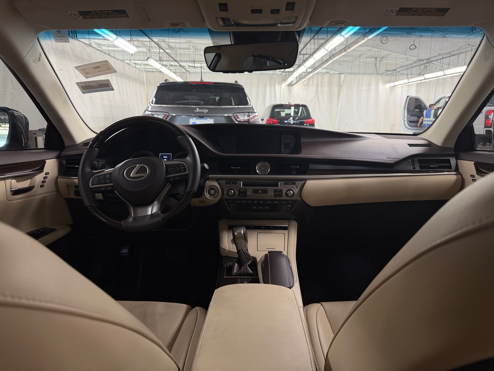 Thumbnail: 2016 Lexus ES - 3