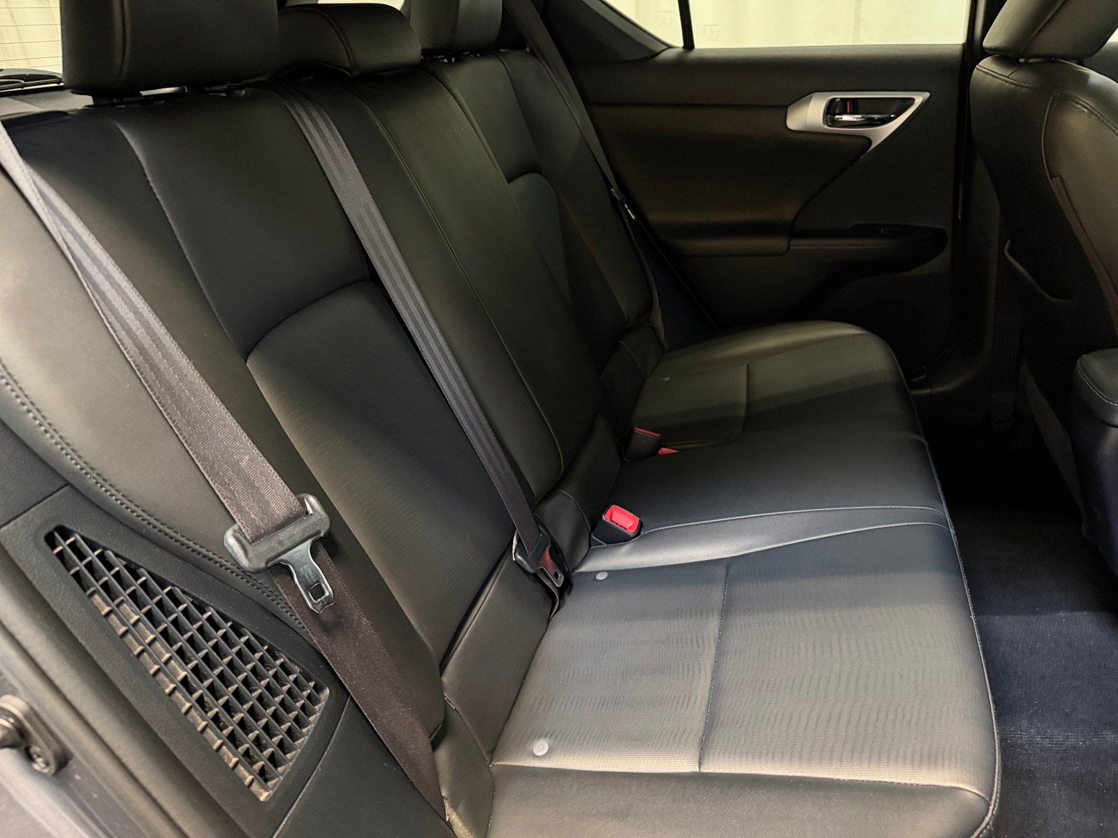 Thumbnail: 2013 Lexus CT - 6