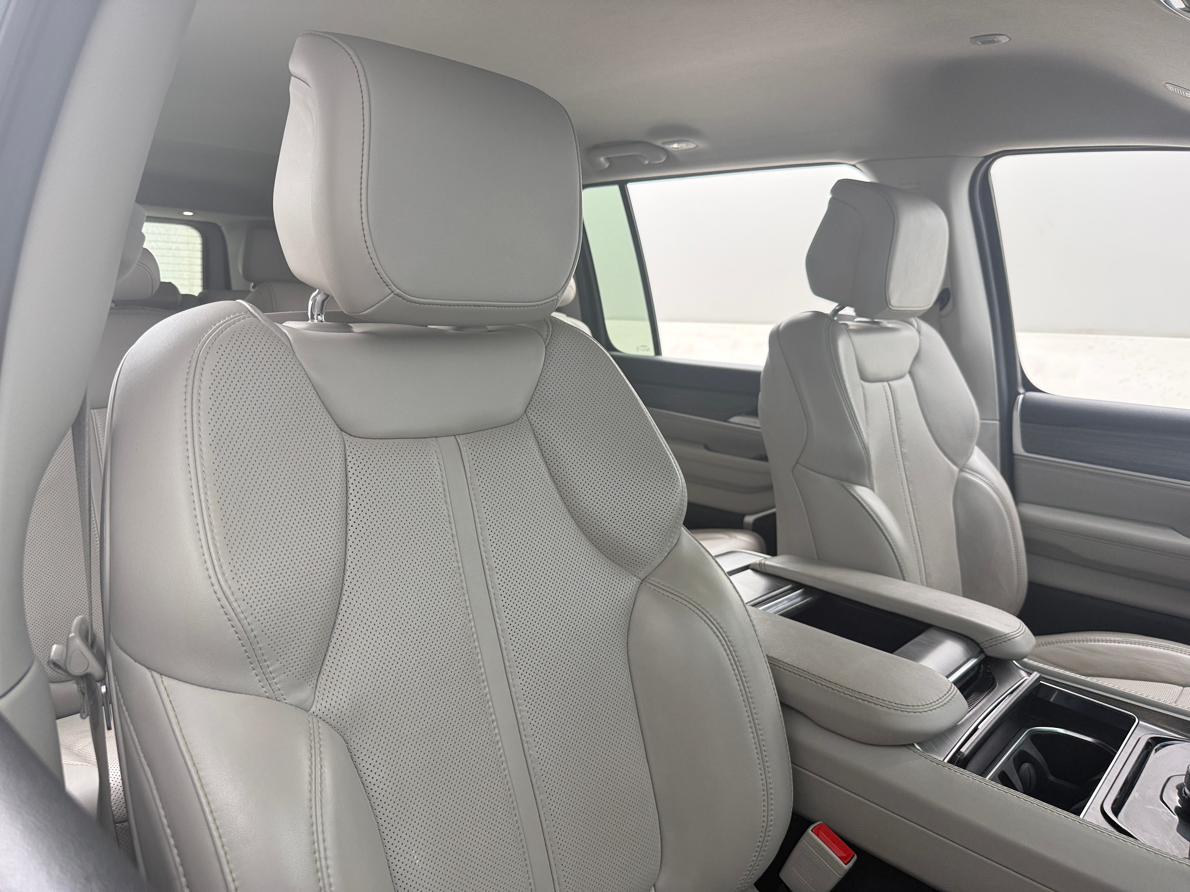 2023 Jeep Wagoneer L
