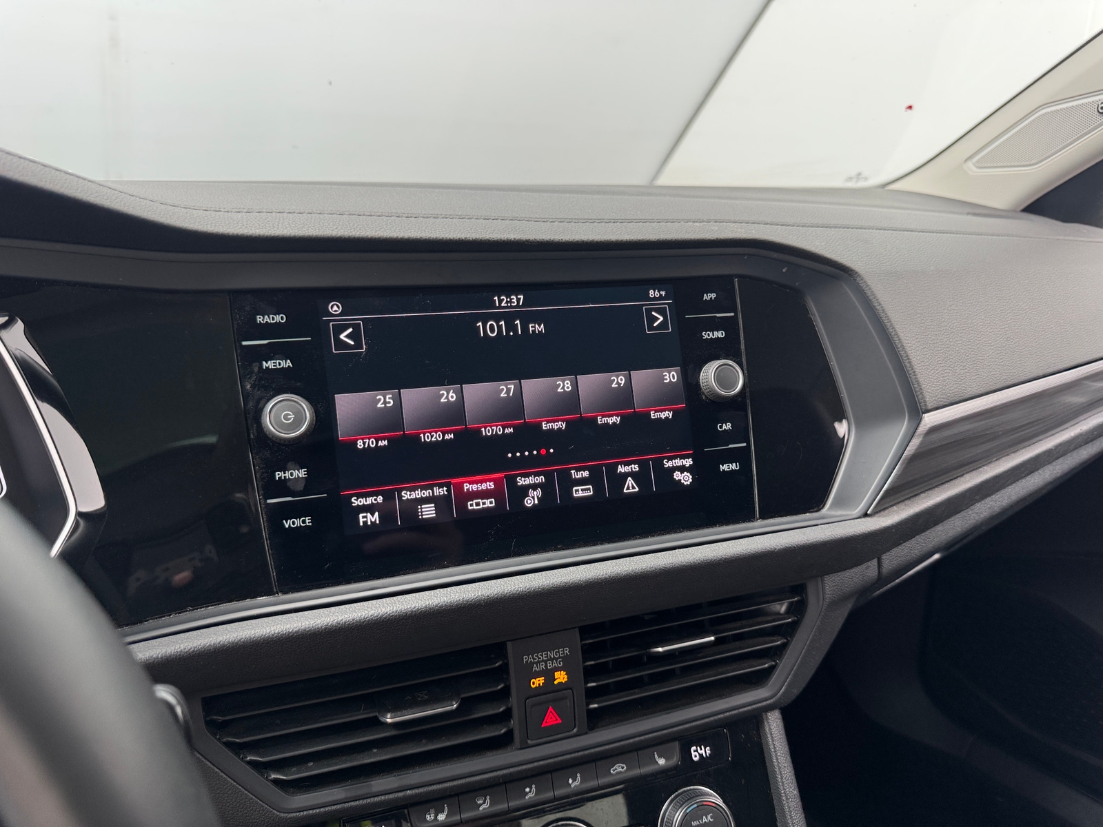 Thumbnail: 2021 Volkswagen Jetta - 4