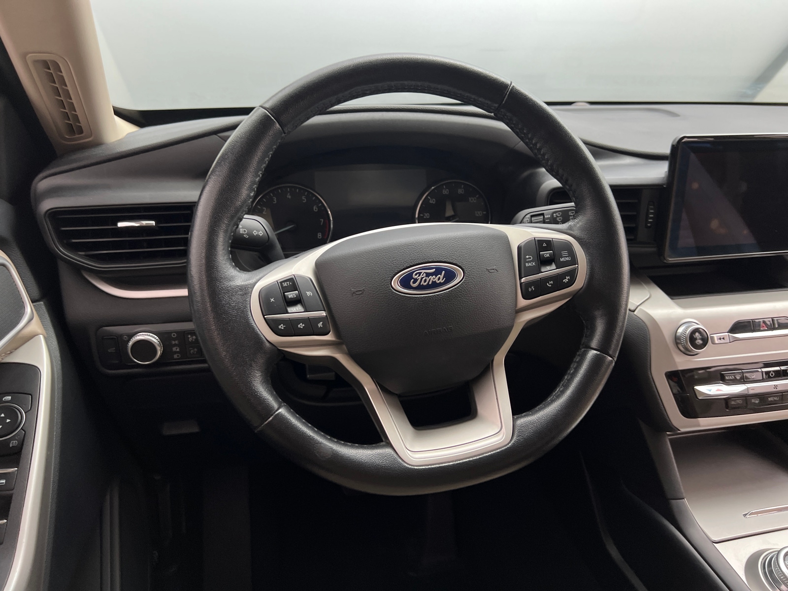 Thumbnail: 2021 Ford Explorer - 5
