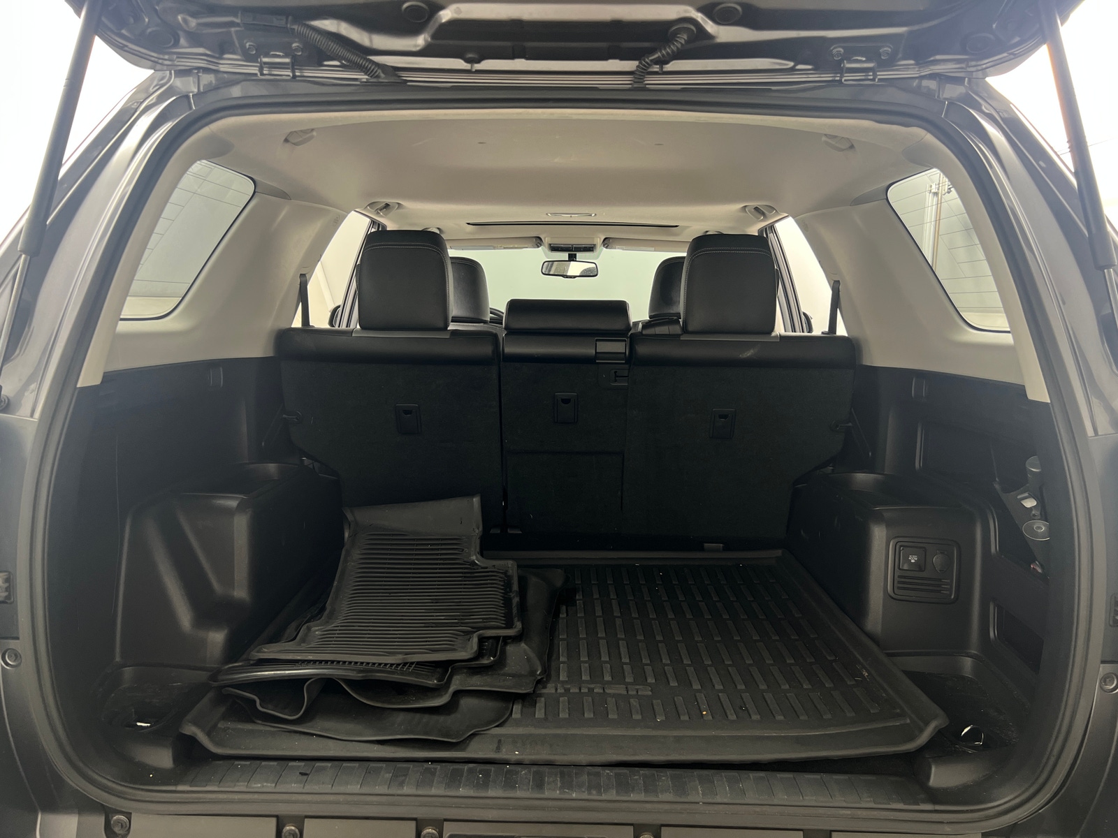 Thumbnail: 2019 Toyota 4Runner - 6