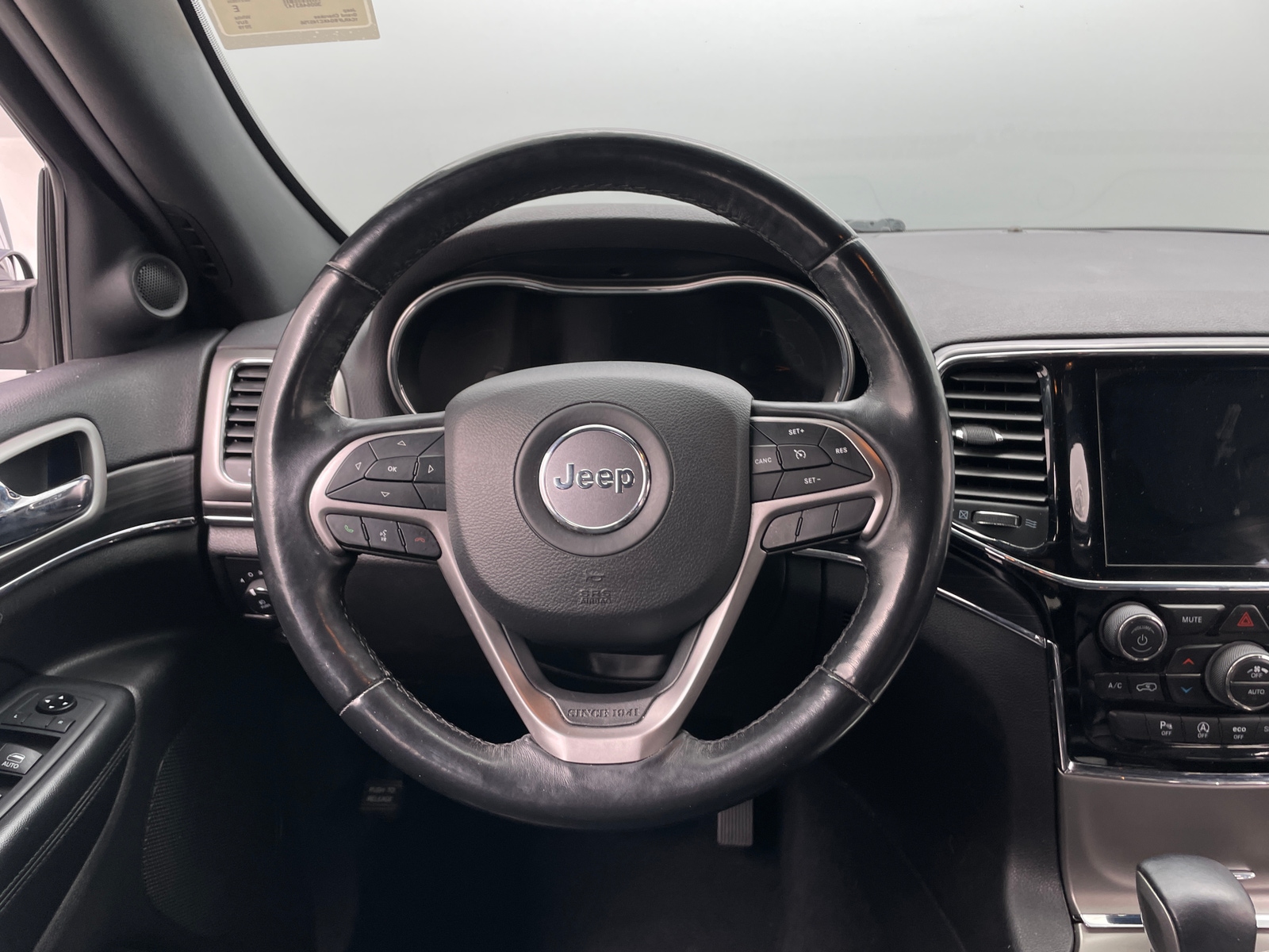 Thumbnail: 2019 Jeep Grand Cherokee - 4