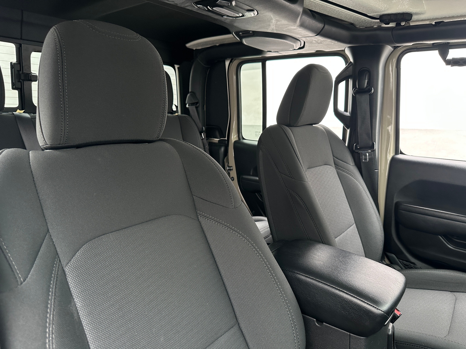 Thumbnail: 2022 Jeep Gladiator - 2