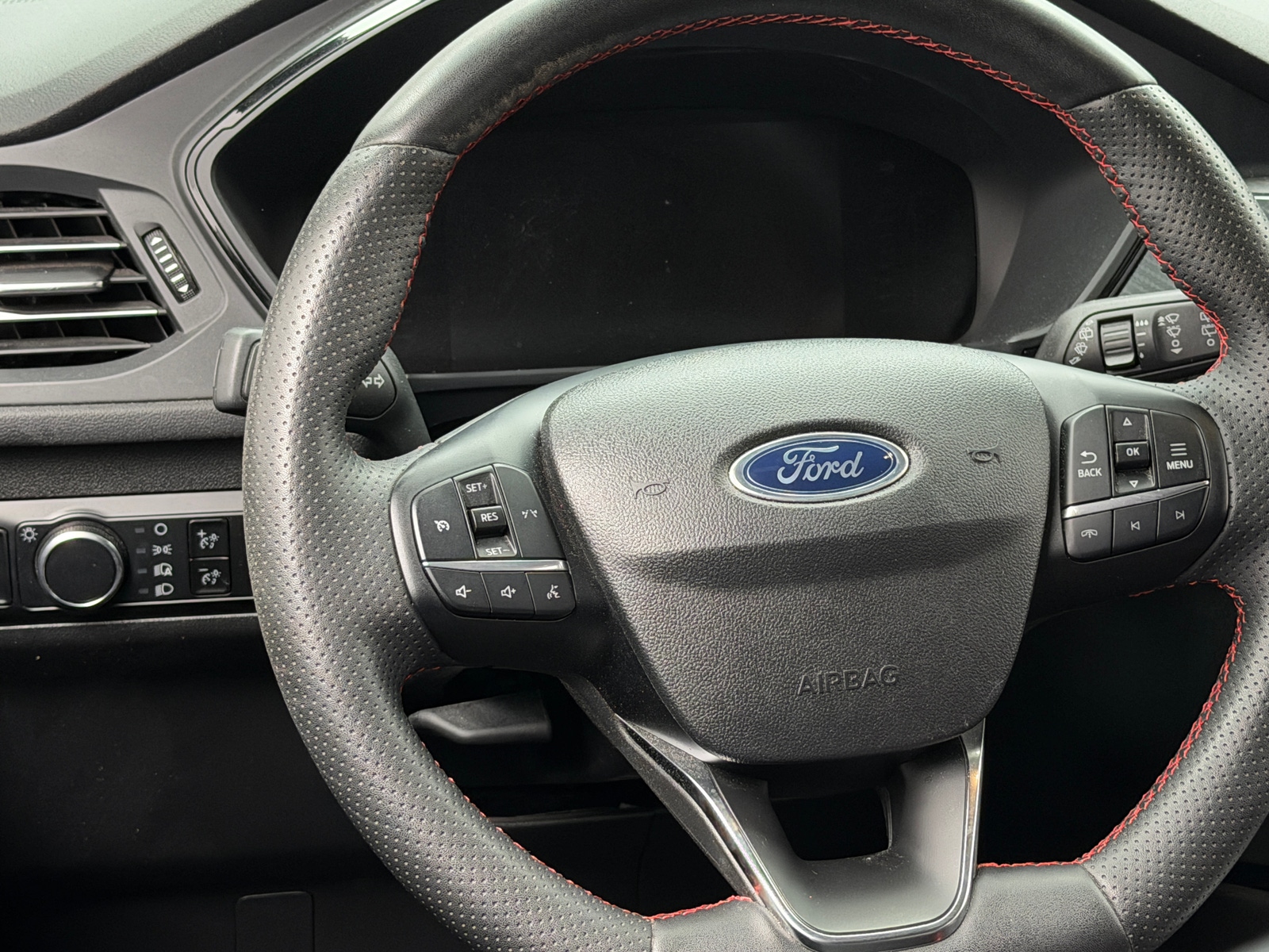 Thumbnail: 2023 Ford Escape - 5