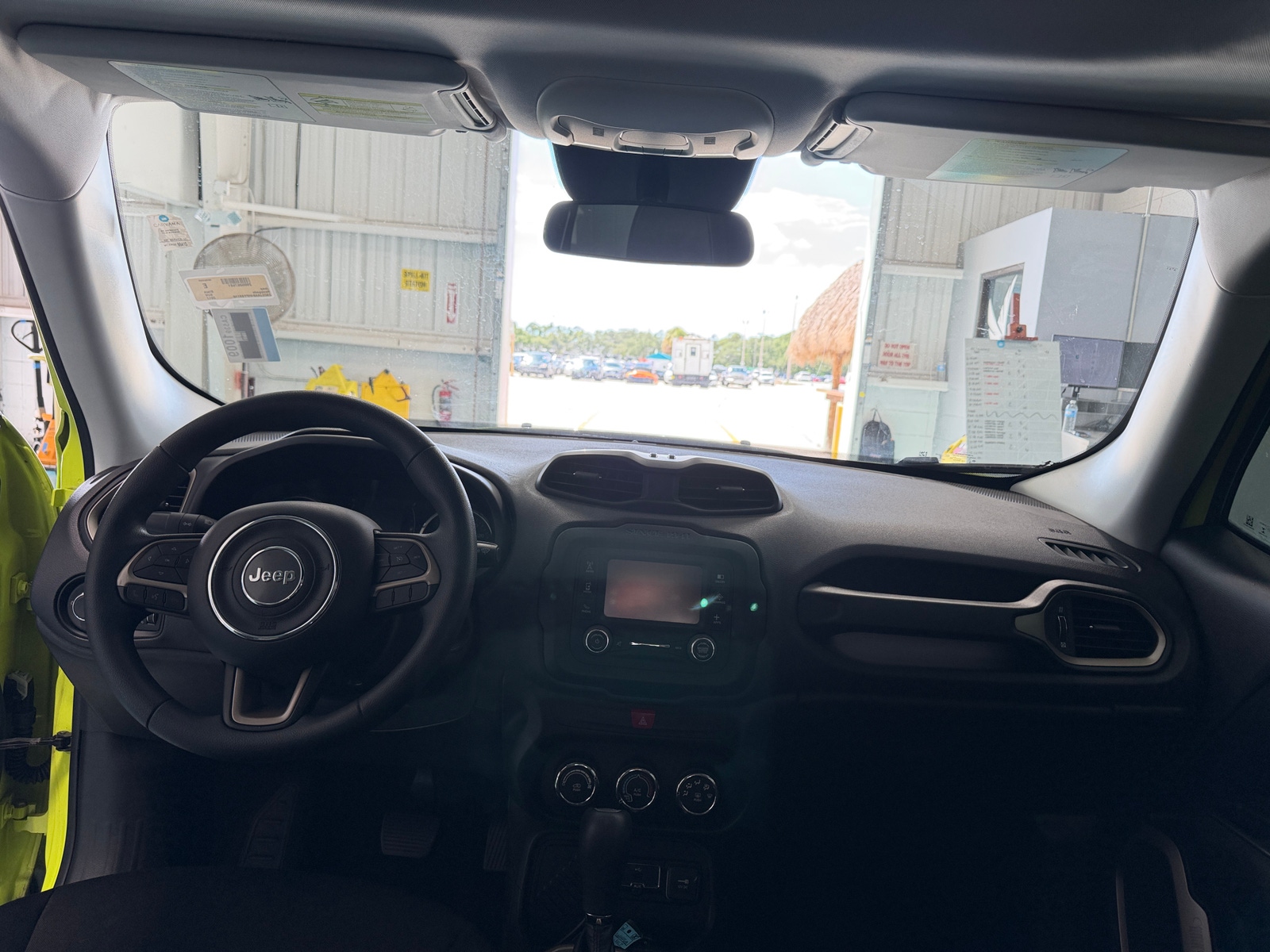 Thumbnail: 2017 Jeep Renegade - 3