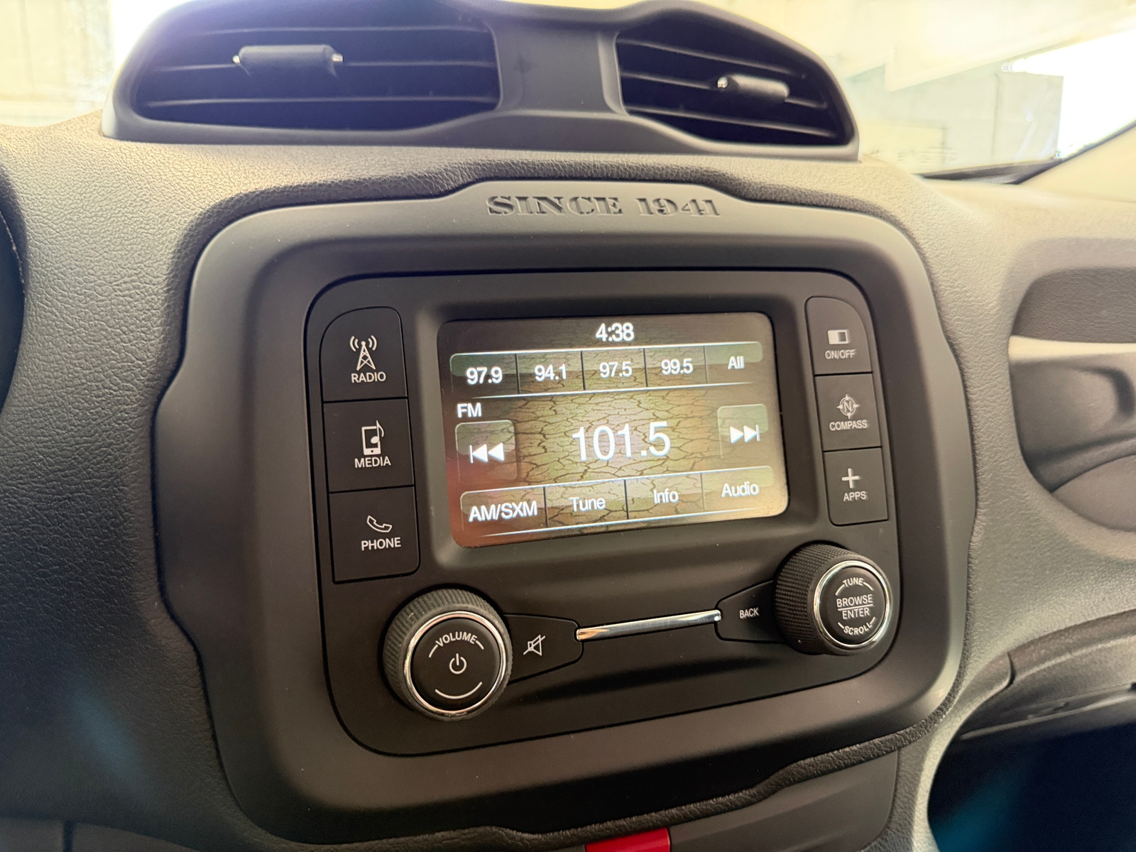 Thumbnail: 2017 Jeep Renegade - 4
