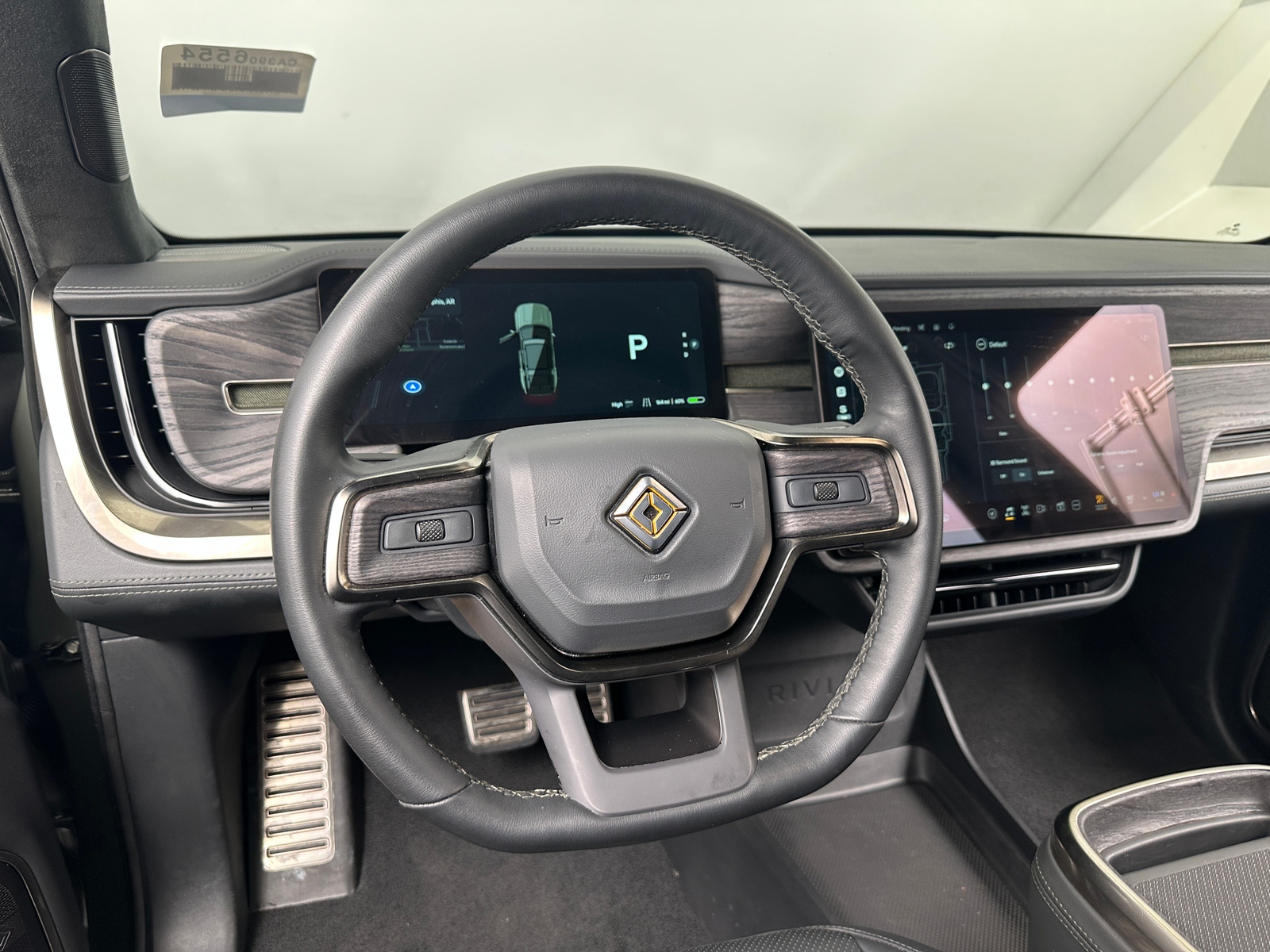 Thumbnail: 2023 Rivian R1S - 4
