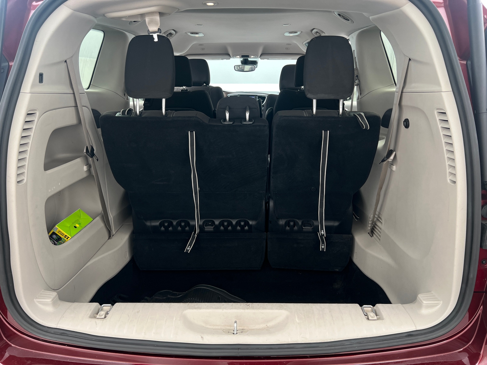 Thumbnail: 2023 Chrysler Voyager - 7