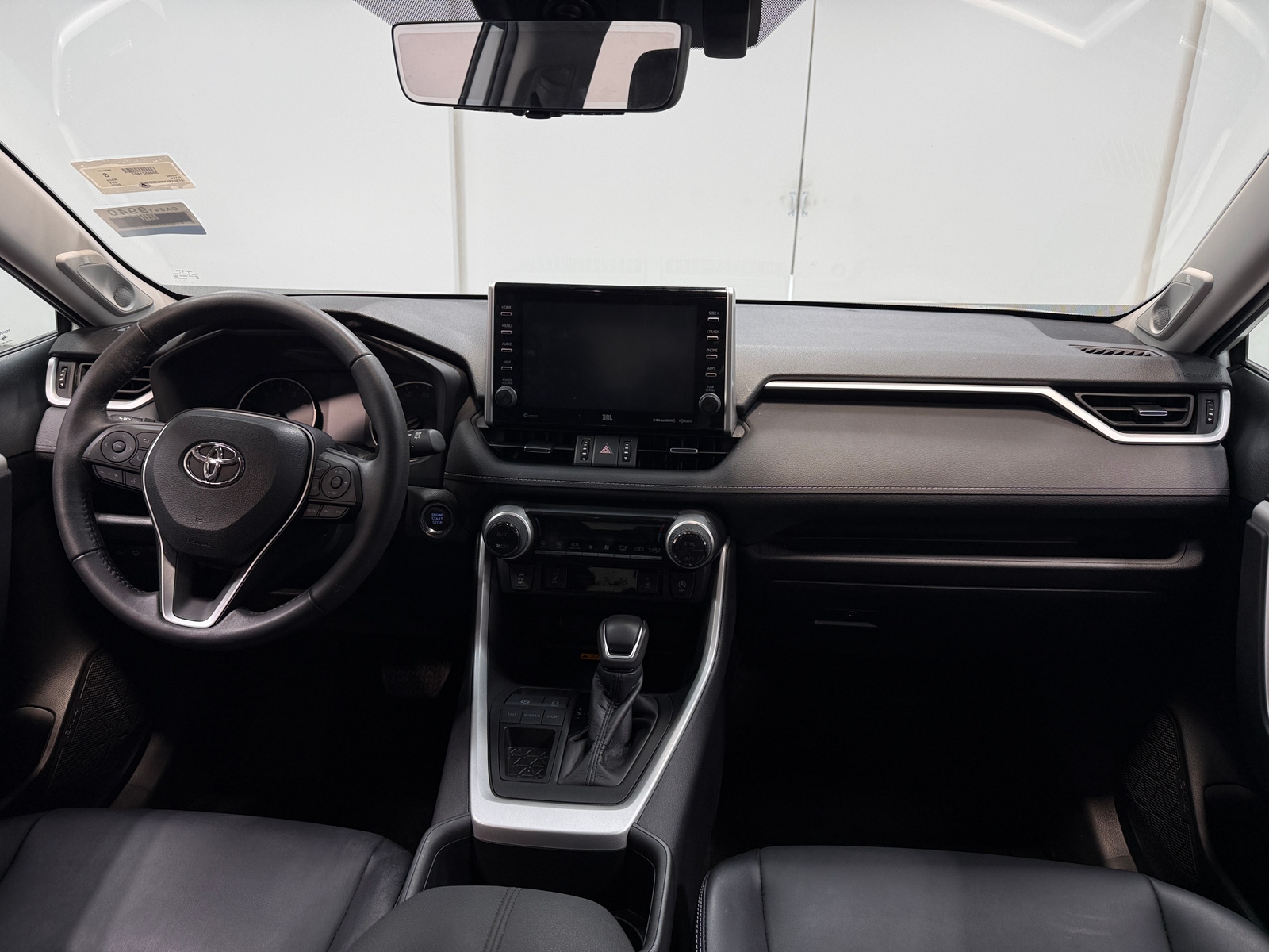 Thumbnail: 2022 Toyota RAV4 - 2