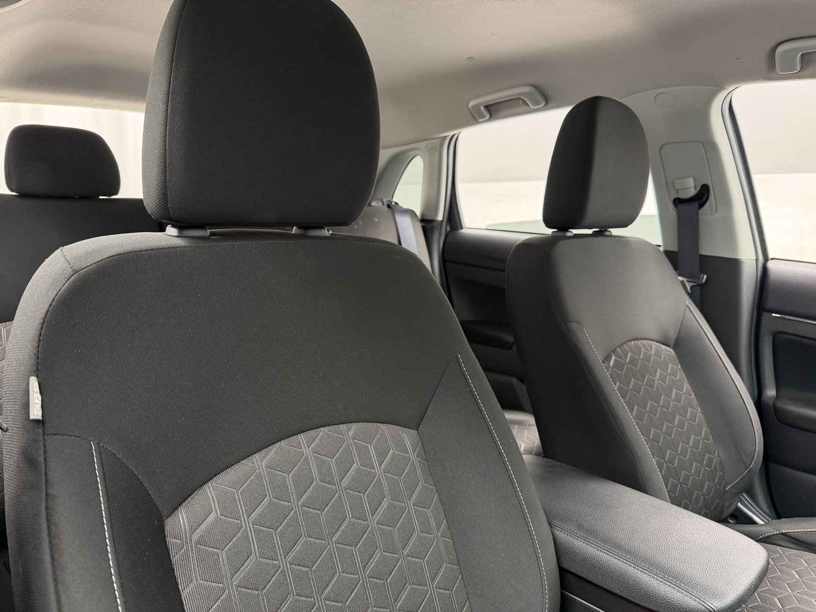 Thumbnail: 2025 Mitsubishi Outlander Sport - 2